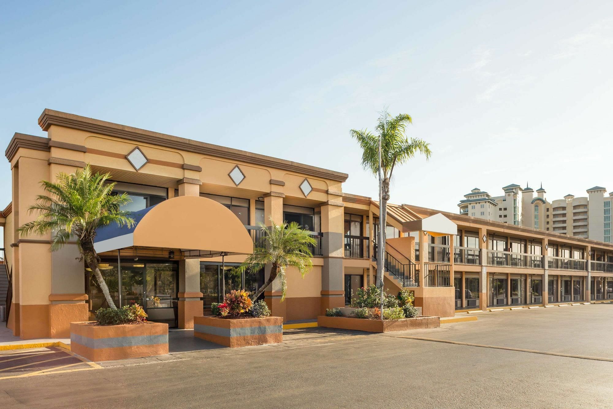 Travelodge By Wyndham Fort Myers North North Fort Myers Exterior foto